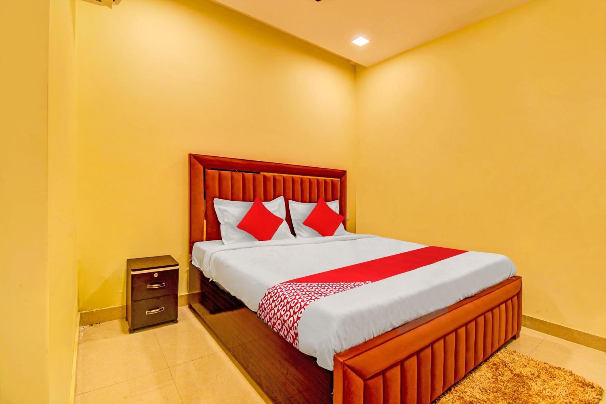 Hotel O Friendship Inn Дели Экстерьер фото