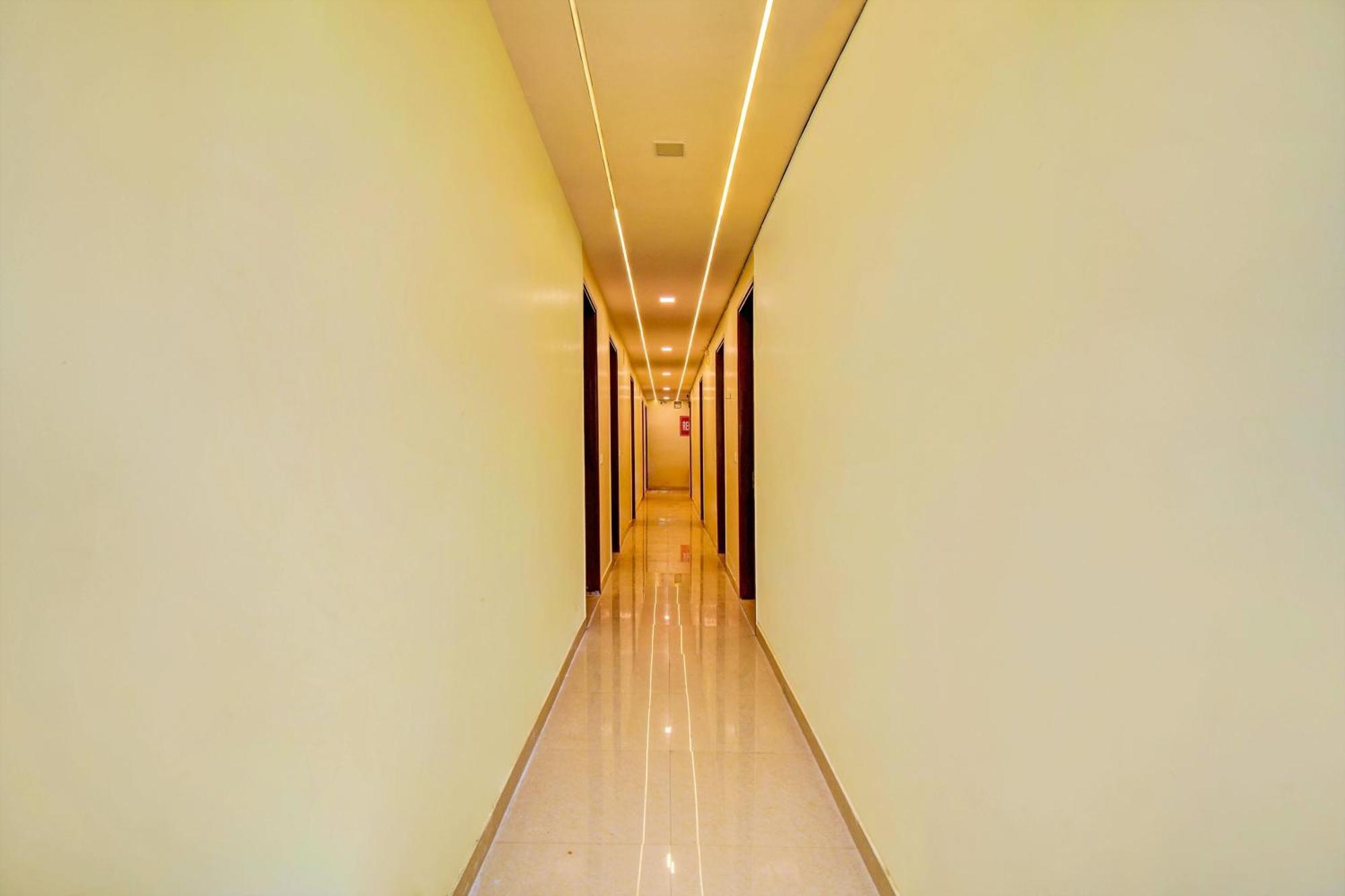 Hotel O Friendship Inn Дели Экстерьер фото