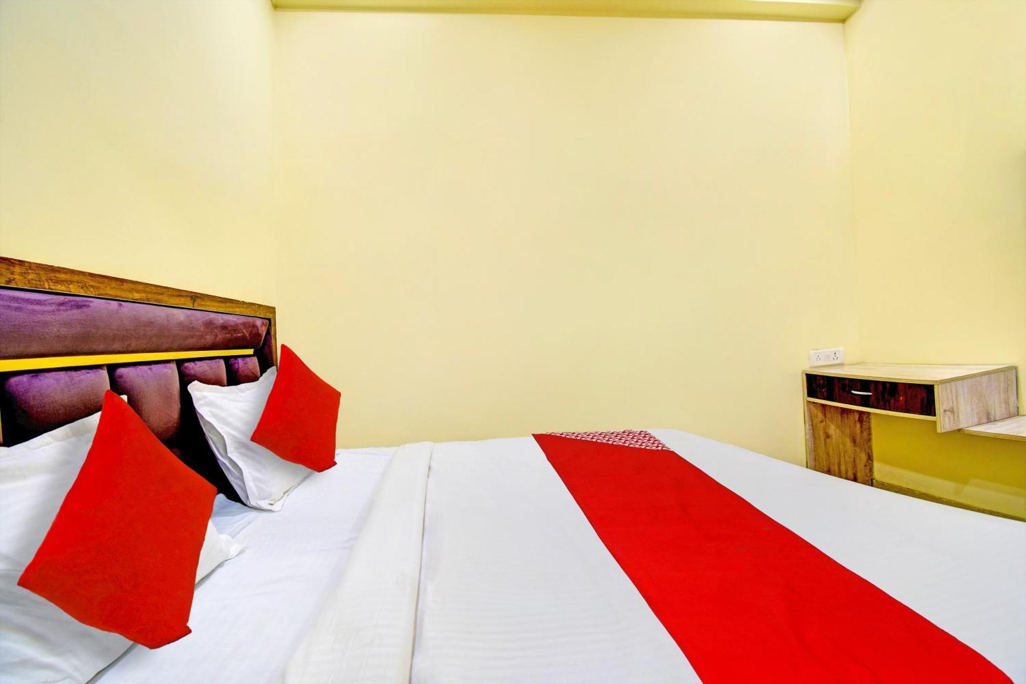 Hotel O Friendship Inn Дели Экстерьер фото